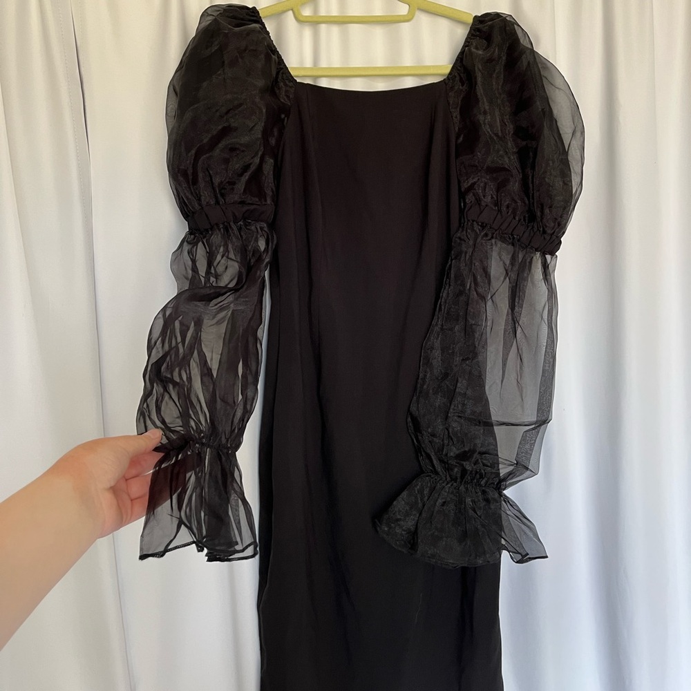 LIKE NEW Ivy City Co Nina Dress Black with Organza Sheer Sleeves